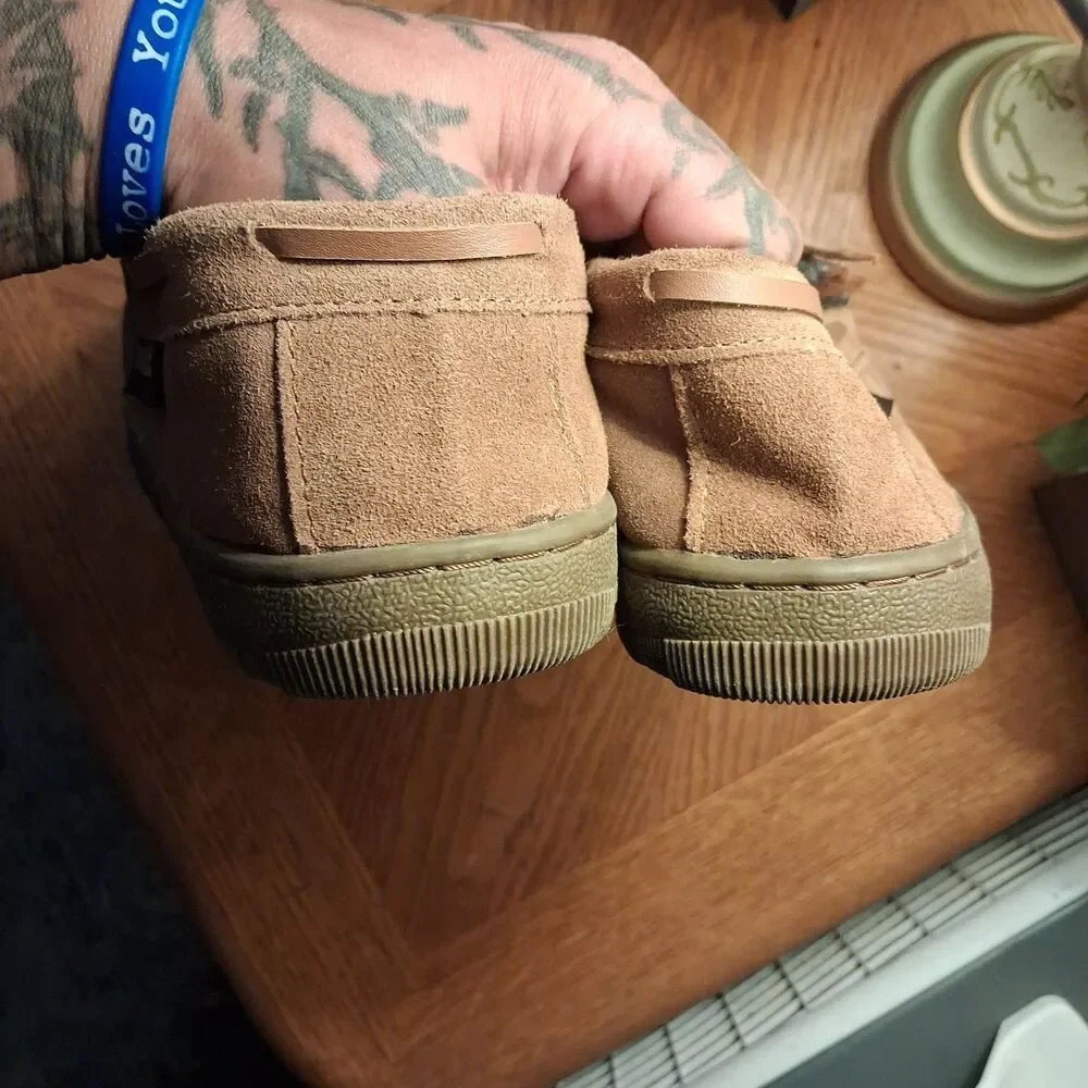 Men's Muk Luks Tan Brown Suede Slipper Fleece Lining Size 11 Adult Casual Soft